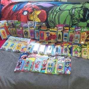 LOT of 33 Different 3.75" Kenner Marvel figurines